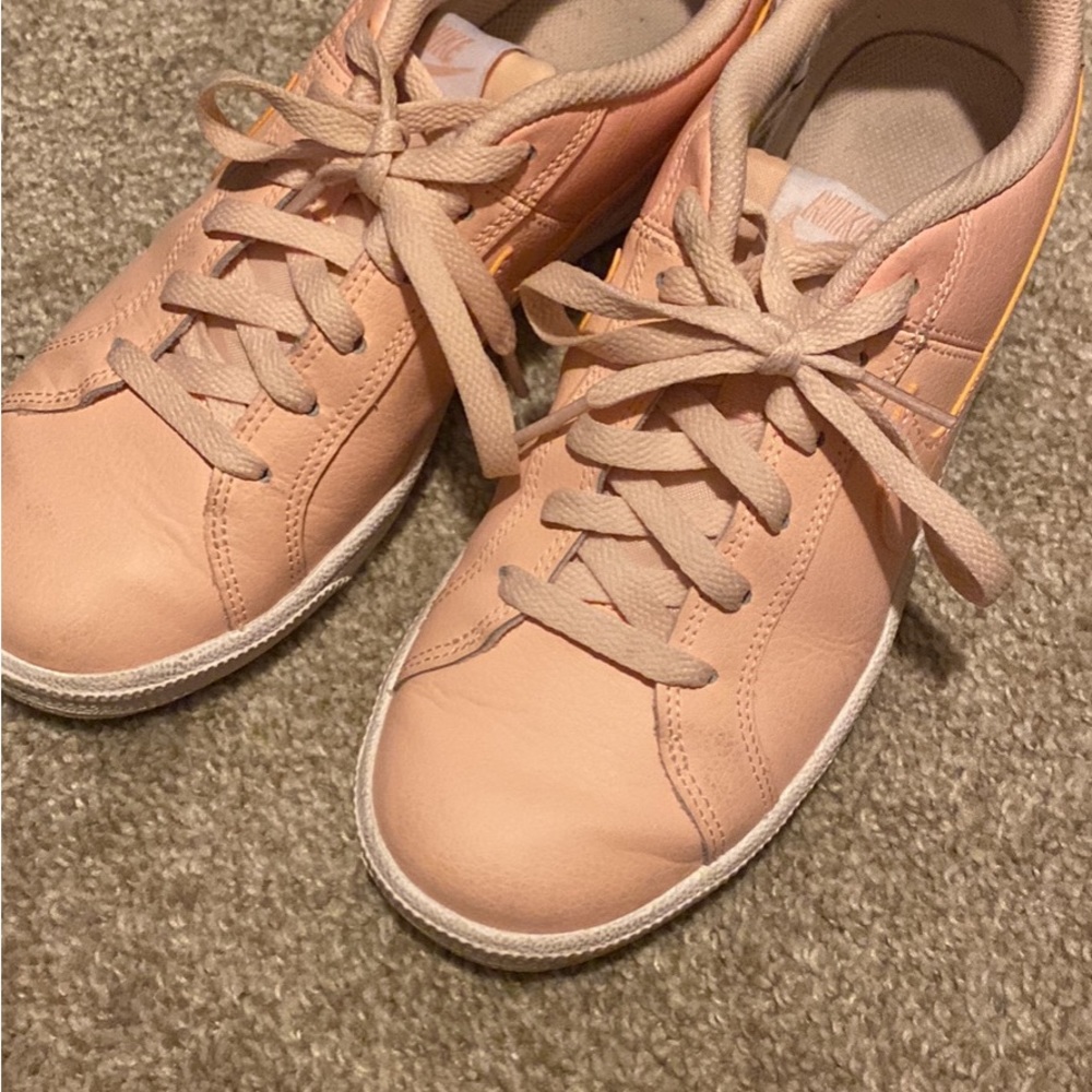 Nike shoes size 8